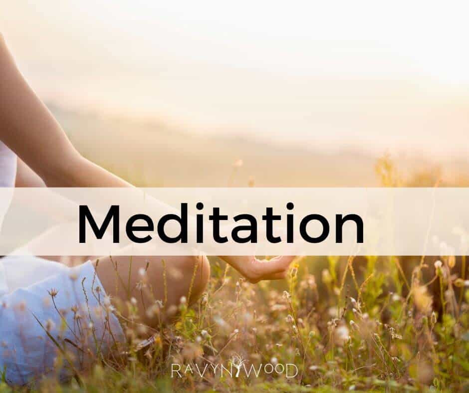 Meditation mini course image with a person seated to the left of image only arm and knee show but hand is held in meditation mudra against a background of flowers